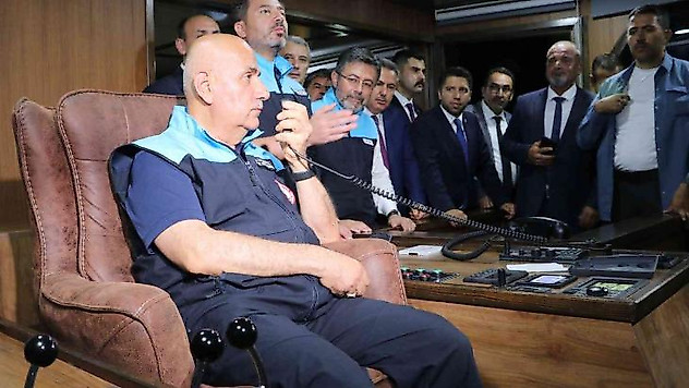 Bakan Kirişci balıkçılarla denize açıldı: 'Balıkçılara 19 yılda 18.2 milyar TL ödeme yapıldı'