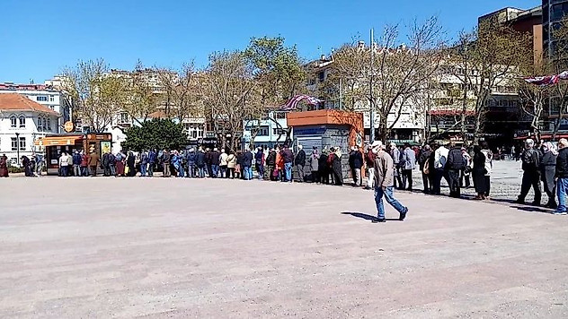 Bandırma'da Fırıntaş pidesine yoğun ilgi