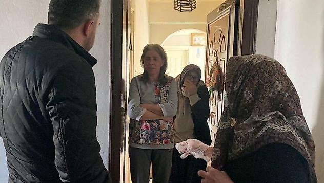 Başkan Ertuğrul Çetin çalınmadık kapı girilmedik ev bırakmıyor
