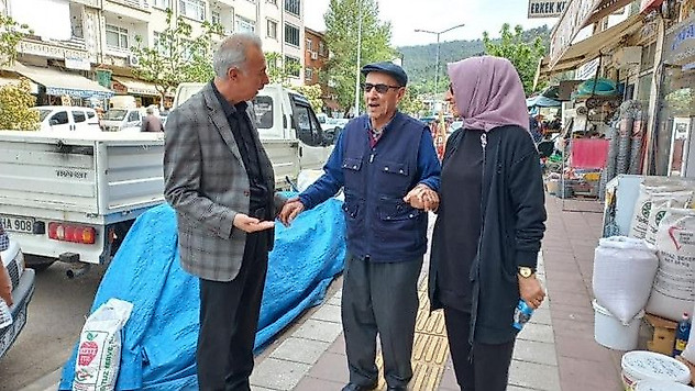 Başkan Öztürk, Taşovalı vatandaşlarla bayramlaştı