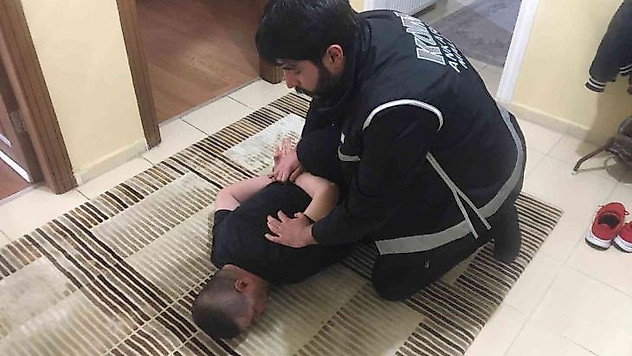 Başkent'te emeklileri dolandıran çete çökertildi