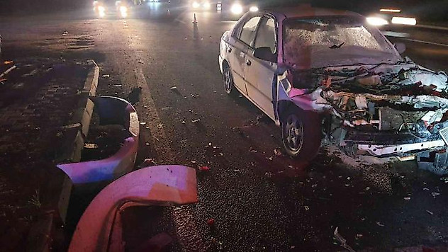 Başkentte otomobil çekiciye çarptı: 3 yaralı