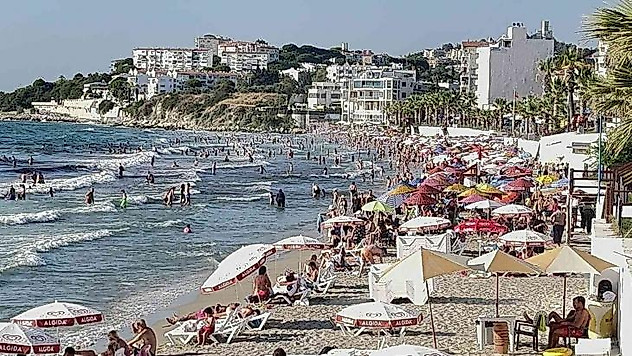 Bayram bitti ancak Kuşadası'nda yoğunluk devam ediyor
