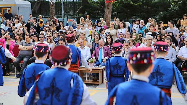 Bayrampaşa'da karne heyecanı