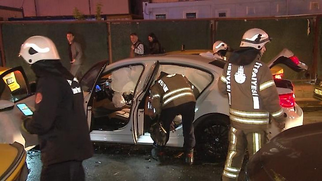 Beşiktaş'ta zincirleme trafik kazası: 2 yaralı