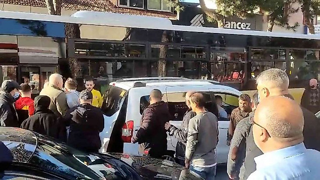 Beykoz'da yol verme kavgasında İETT şoförüne tehditler savurdu