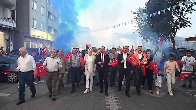Biga'da güreşler öncesi çoşkulu kortej