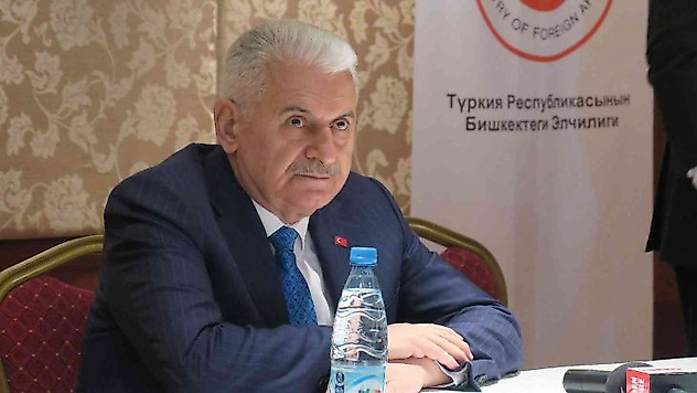 Binali Yıldırım: 'Kırgızistan'daki Ahıska Türklerinin politikada yer almaları önem arz ediyor'