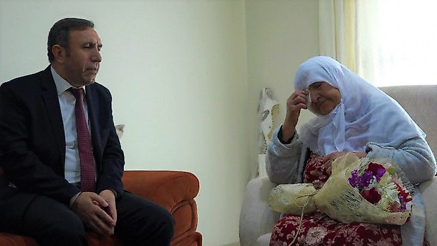 Bingöl'de şehit annesine duygulandıran ziyaret