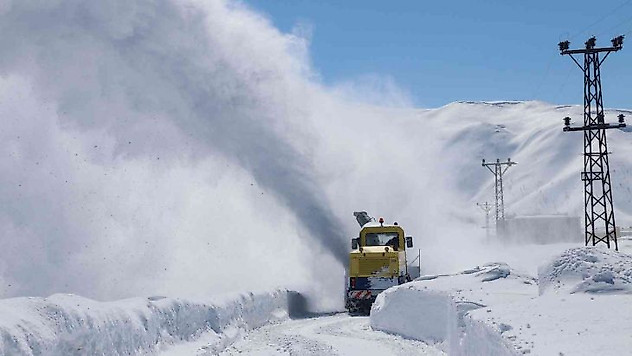 Bitlis'te karla mücadelede 1 milyon litre yakıt harcandı