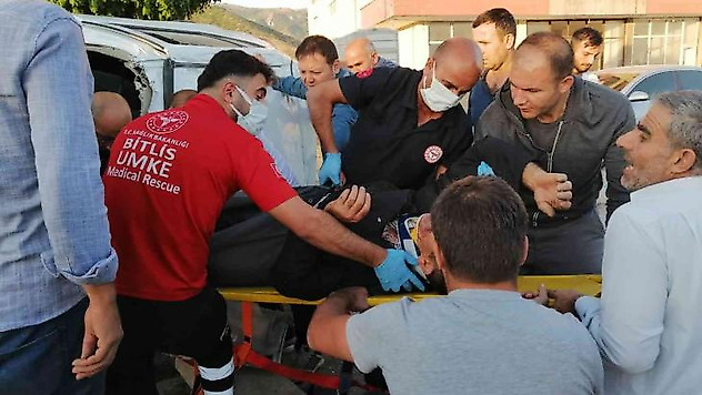 Bitlis'te trafik kazası: 4 yaralı