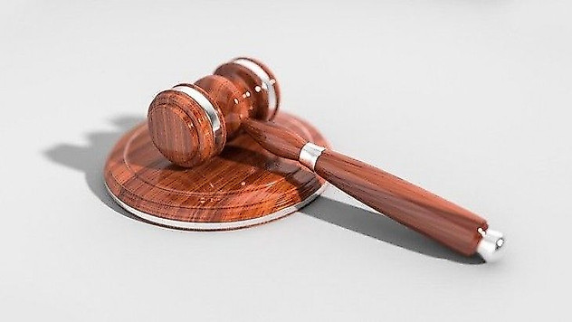Boşanma davasında velayetin hangi eşe verileceği nasıl belirlenir?