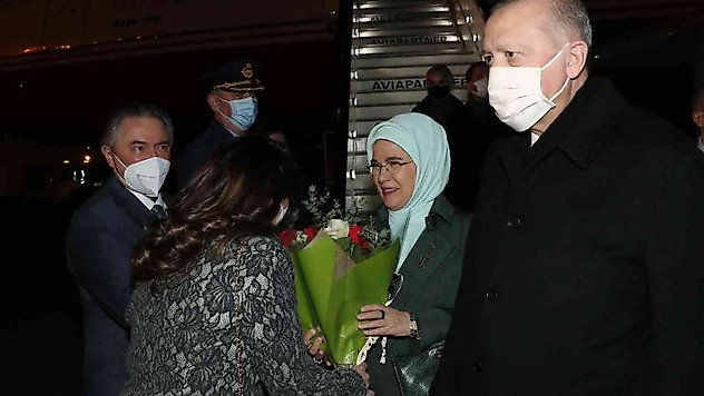 Erdoğan, NATO daimi temsilcisi tarafından Brüksel Havaalanında karşılandı