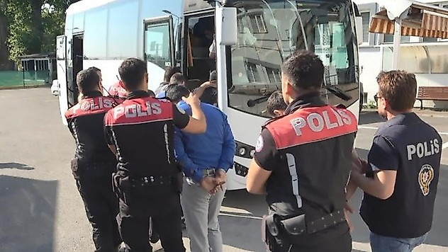 Bursa'da kadınları fuhuşa zorladıkları iddia edilen 10 şüpheli tutuklandı