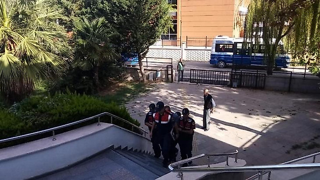 Bursa'da kenevir tarlasına baskın