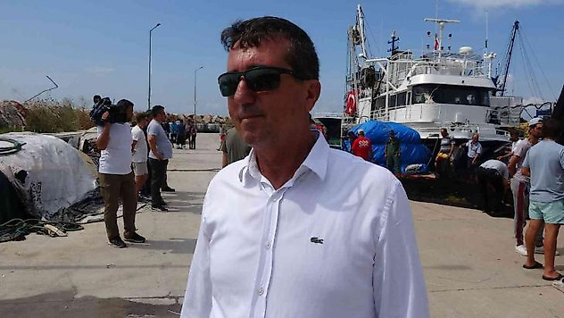 Çanakkale'de balıkçılar, 'Vira Bismillah' diyerek denizlere açılmaya başladı