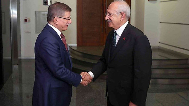 CHP lideri Kılıçdaroğlu, Gelecek Partisi Genel Başkanı Davutoğlu'nu ağırladı