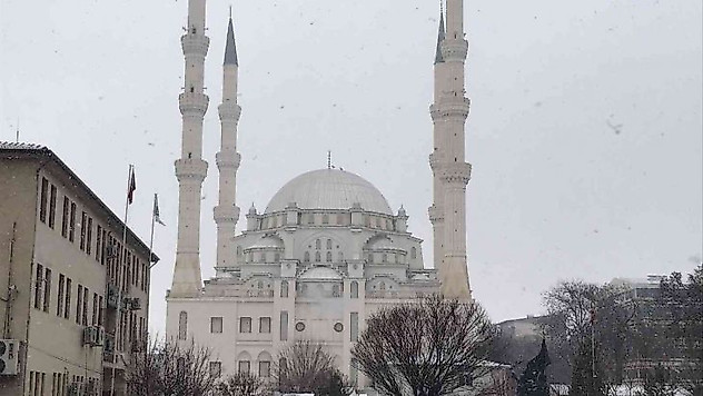 Doğunun Çukurova'sı yeniden beyaza büründü