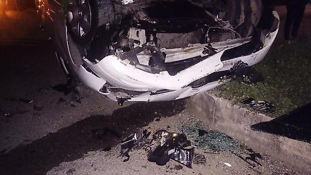 Duble yolda iki otomobil çarpıştı: 4 yaralı