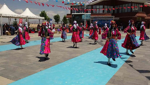 Edremit'te 'Kadın El Emeği ve Sanat Festivali' başladı