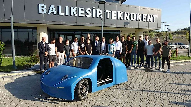 Elektrikli otomobil ürettiler, finale koştular