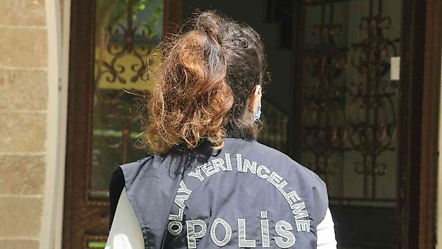 Emekli İngilizce öğretmeni yaşadığı evde ölü bulundu