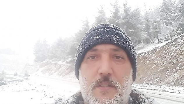 Emekli polis memuru evinde ölü bulundu