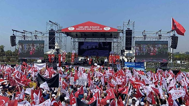 Emeklilikte Yaşa Takılanlar Maltepe'de buluştu