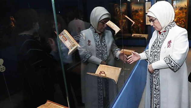 Emine Erdoğan, Belçika Kraliyet Kütüphanesi'ni ziyaret etti