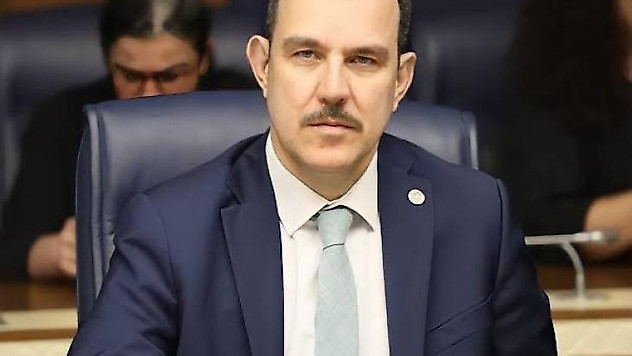 Esgin'den muhalefete cevap: 'Depreme dayanıksız hiçbir okulda eğitim vermedik, vermeyeceğiz'