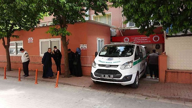 Eşinin öldürdüğü kadının cenazesi yakınlarına teslim edildi