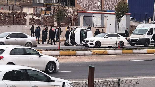 Feci kazada burnu bile kanamadı