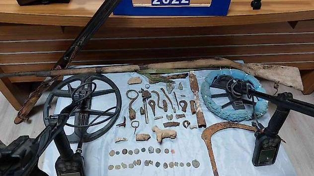 Feke polisinden tarihi eser operasyonu: 4 gözaltı