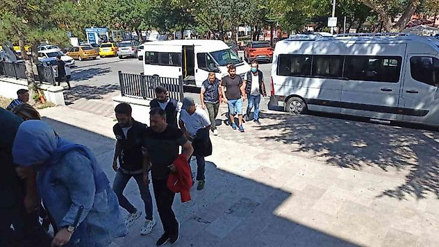 FETÖ bağlantılı 5 kişi Yunanistan'a kaçamadan yakalandı