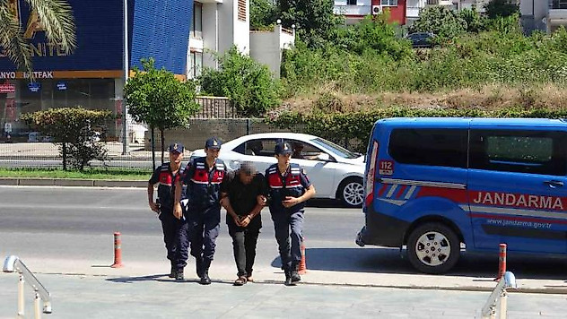 Genç kadını kaçırdığı iddia edilen şahıs, alışveriş merkezinde yakalandı