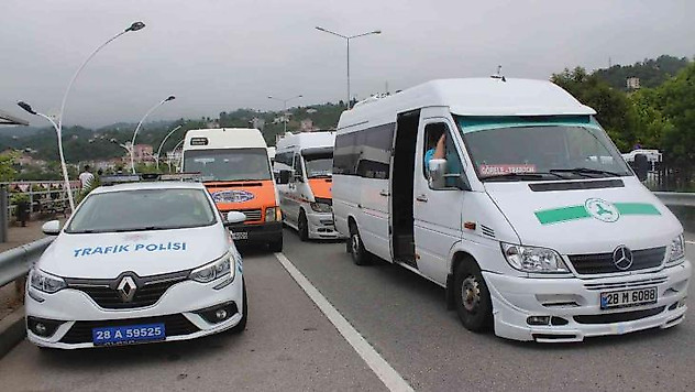 Göreleli dolmuş şoförlerinin durak eylemi