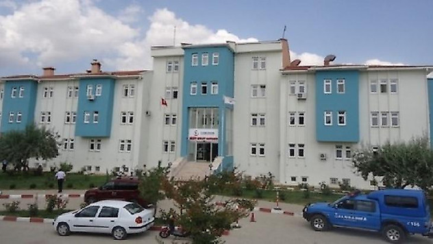 Gübretaş'a ait altın madeni sahasında 30 işçi gıda zehirlenmesi şüphesiyle tedavi altına alındı