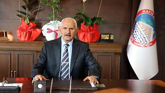 Hafik Belediye Başkanı görevinden el çektirildi