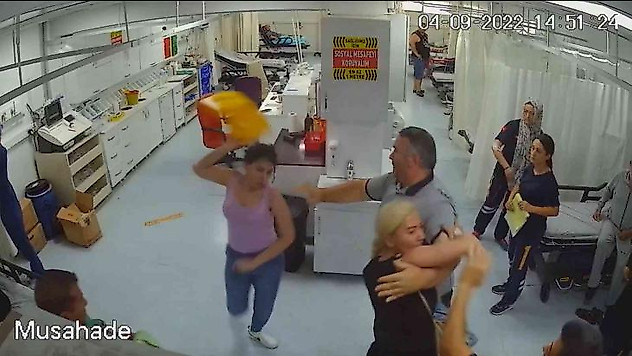 Hastaneyi savaş alanına döndüren anne ve kızına tutuklama kararı