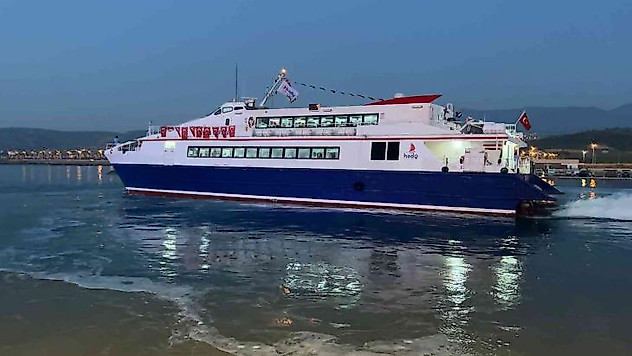 Hatay'dan KKTC'ye karşılıklı sefer yapacak deniz otobüsü HADO tanıtıldı