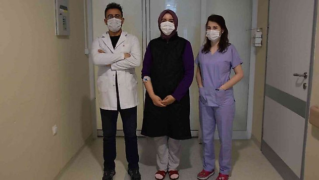 Hayati tehlikesi bulunan anne ve bebeği, başarılı bir operasyonla kurtarıldı