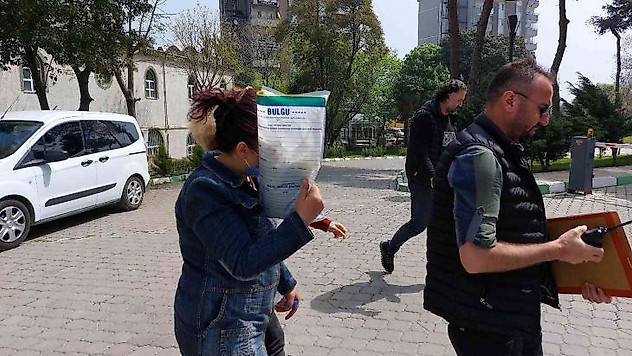 Hırsızlık suçundan 10,5 yıl hapis cezası bulunan kadın tesadüfen yakalandı