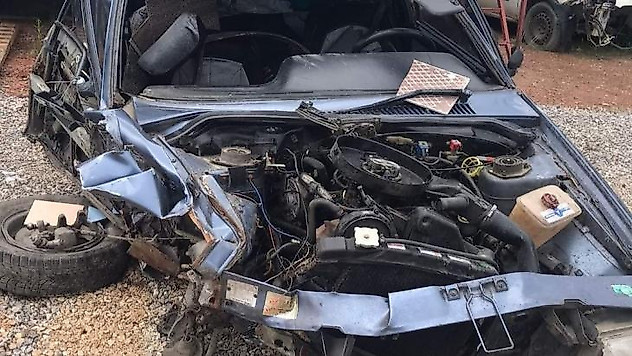 Hurdaya dönen otomobilden sağ çıktı ama kurtarılamadı