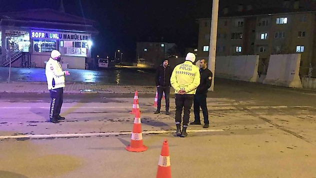 Iğdır-Ağrı karayolu araçların geçişine kapatıldı