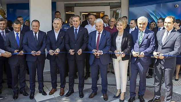 İş Bankası ilk tarım şubesini Saruhanlı'da açtı