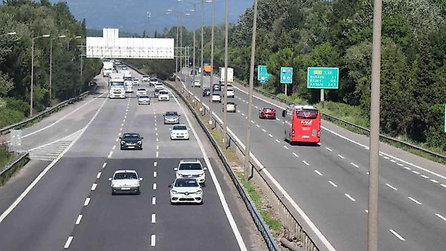 İstanbul'a tatilcilerin dönüşü başladı