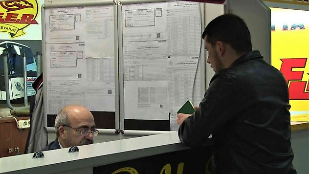 İstanbul'da bayram tatili öncesi otogarlarda bilet yoğunluğu