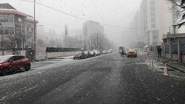İstanbul'da kar yağışı etkili oluyor