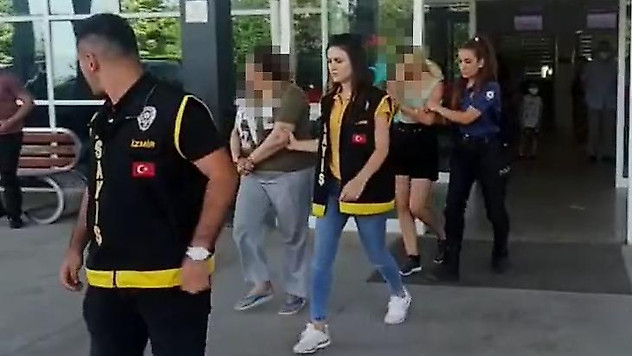 İzmir'de fuhuş operasyonu: 2 kadın tutuklandı