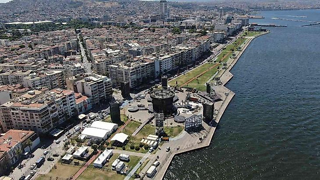 İzmir'de Tarkan tarifesi 15 bin TL'yi buluyor
